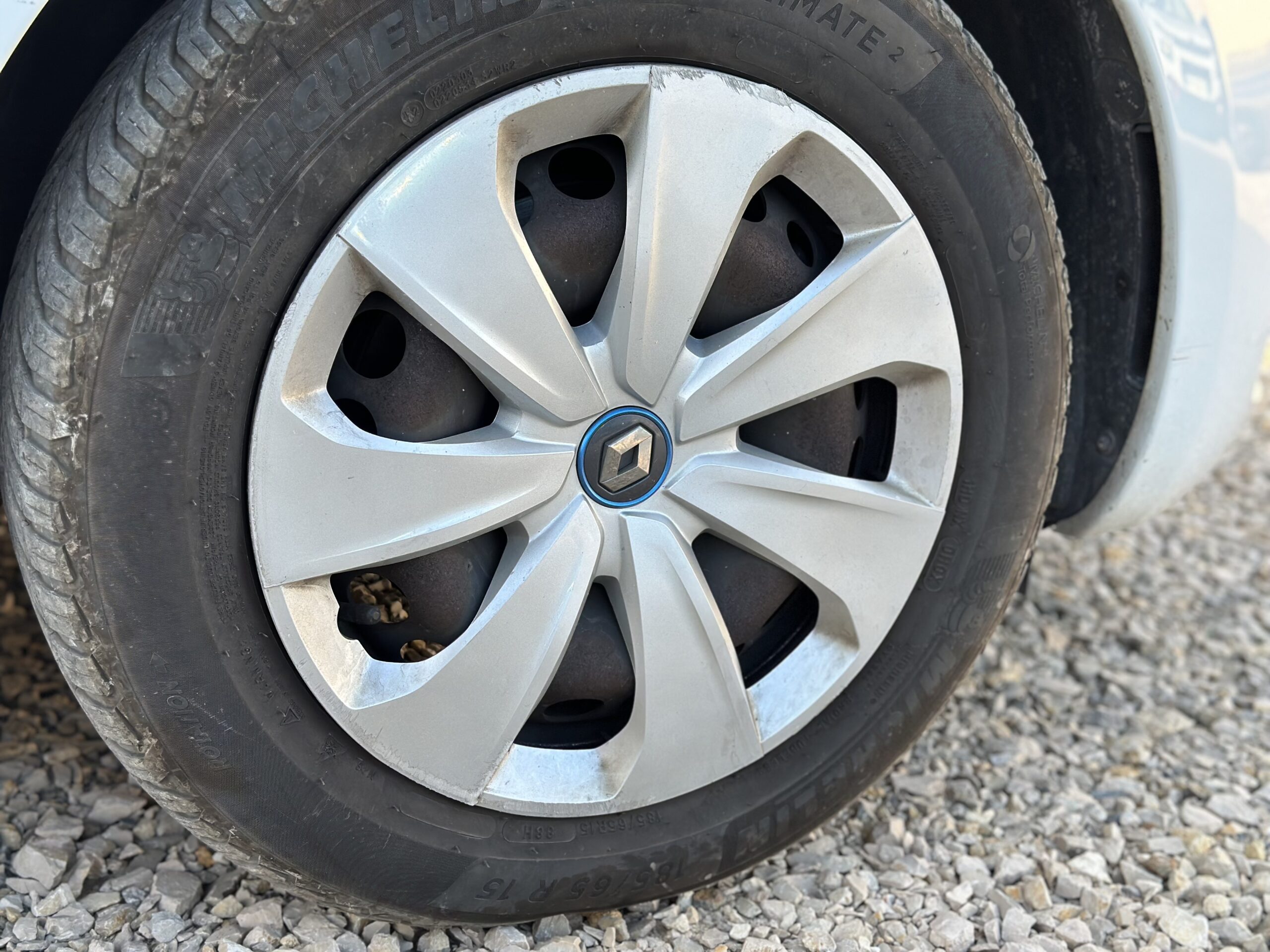 
								Renault Zoe Branco full									