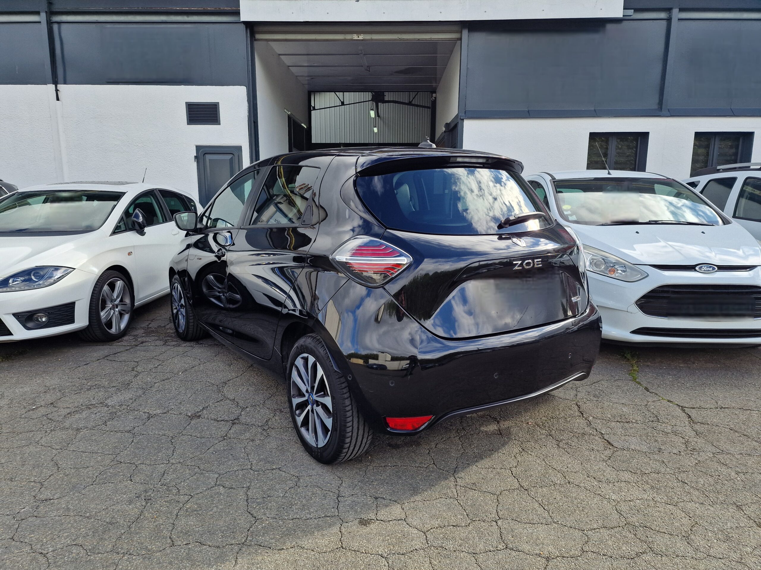 
								Renault Zoe Intense full									