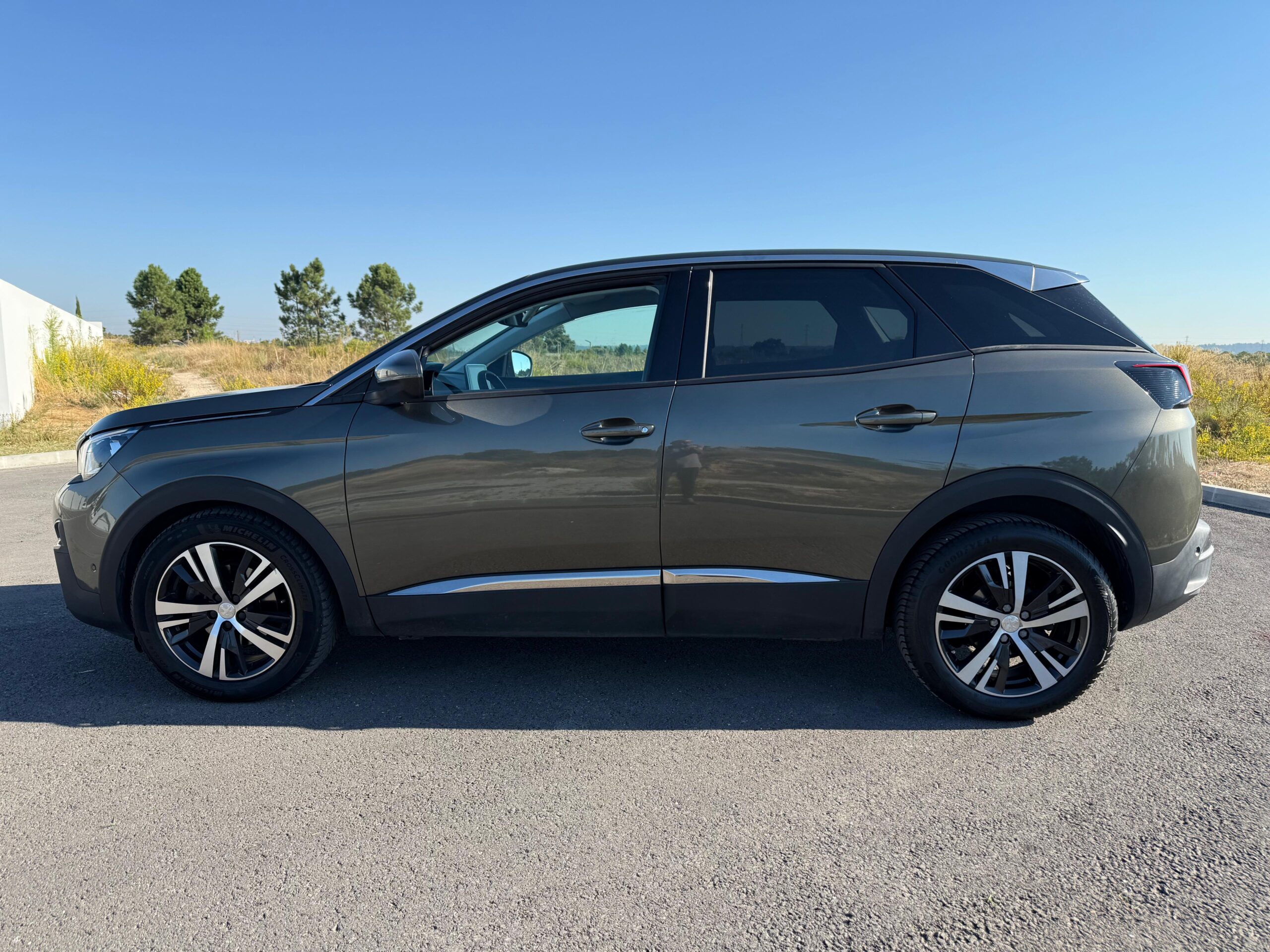 
								Peugeot 3008 Allure full									