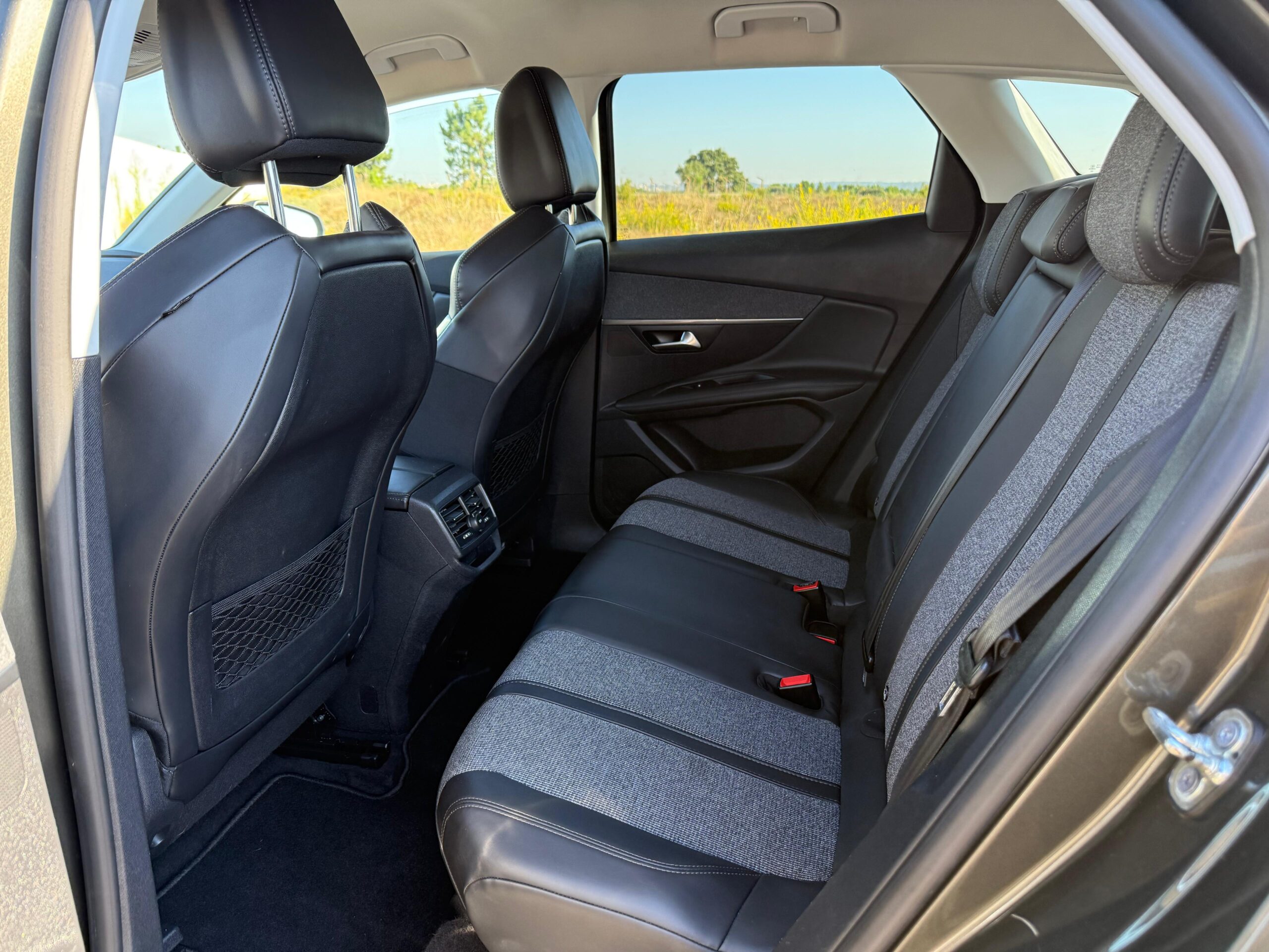 
								Peugeot 3008 Allure full									