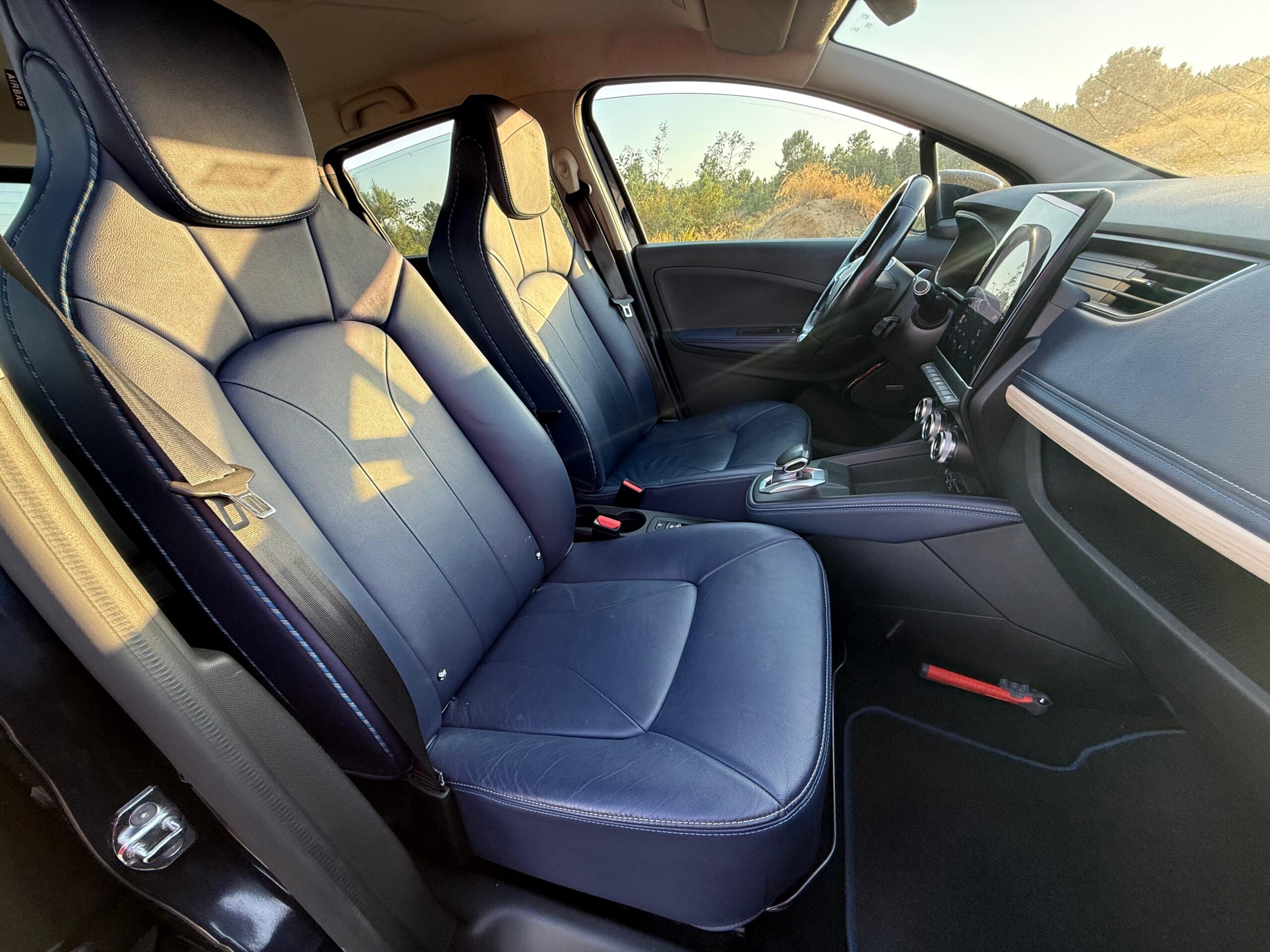 
								Renault ZOE Riviera Limited full									